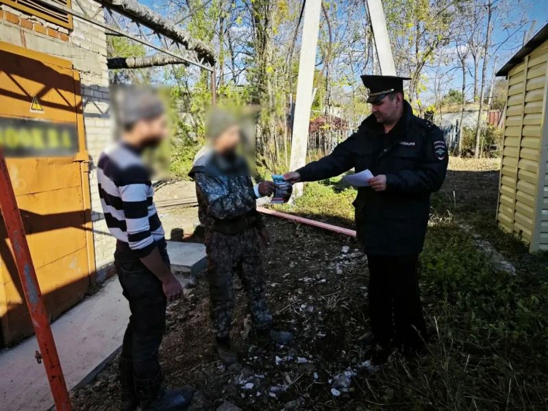 Полицейские Советско-Гаванского района, Солнечного и Бикинского округов выявили иностранных граждан, нарушивших миграционное законодательство Полицейские Советско-Гаванского района, Солнечного и Бикинского округов выявили иностранных граждан, нарушивших миграционное законодательство
