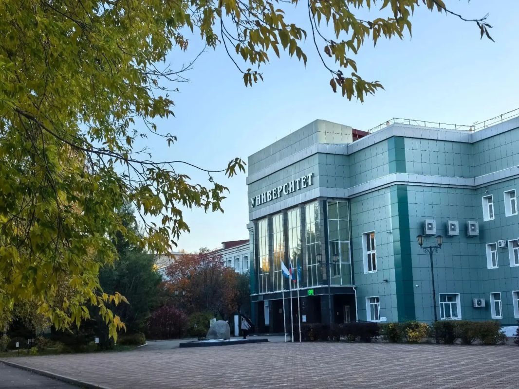 Дмитрий Демешин: С преподавателями и студентами АмГПГУ в Комсомольске-на-Амуре говорили о профессии, которую Роберт Рождественский когда-то назвал «профессией дальнего действия» — о педагогах Дмитрий Демешин: С преподавателями и студентами АмГПГУ в Комсомольске-на-Амуре говорили о профессии, которую Роберт Рождественский когда-то назвал «профессией дальнего действия» — о педагогах