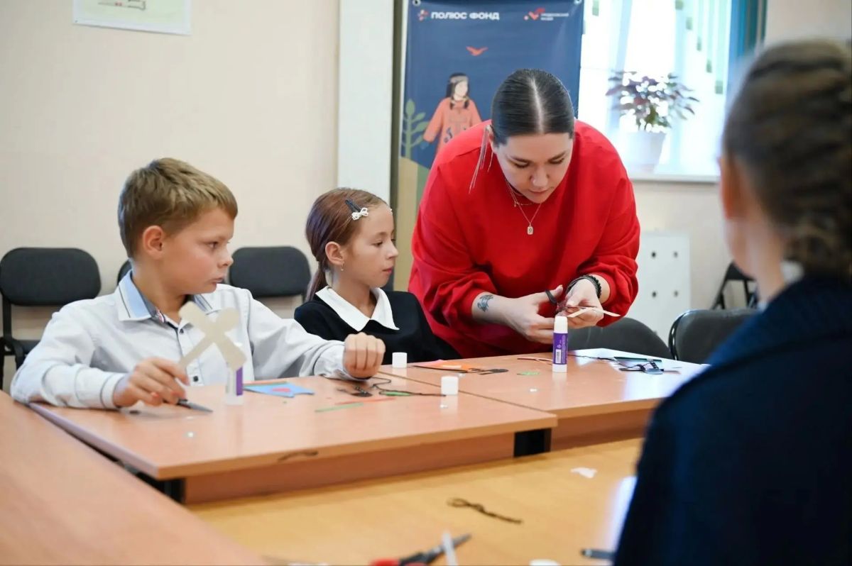 Выставку «Люди Амура» привез Гродековский музей в район имени Полины Осипенко