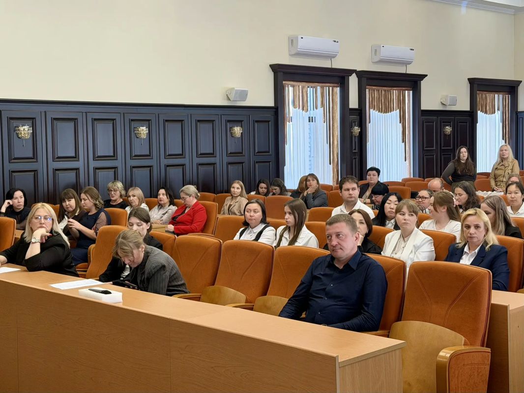 В Хабаровском крае наградили лучших сотрудников МФЦ В Хабаровском крае наградили лучших сотрудников МФЦ
