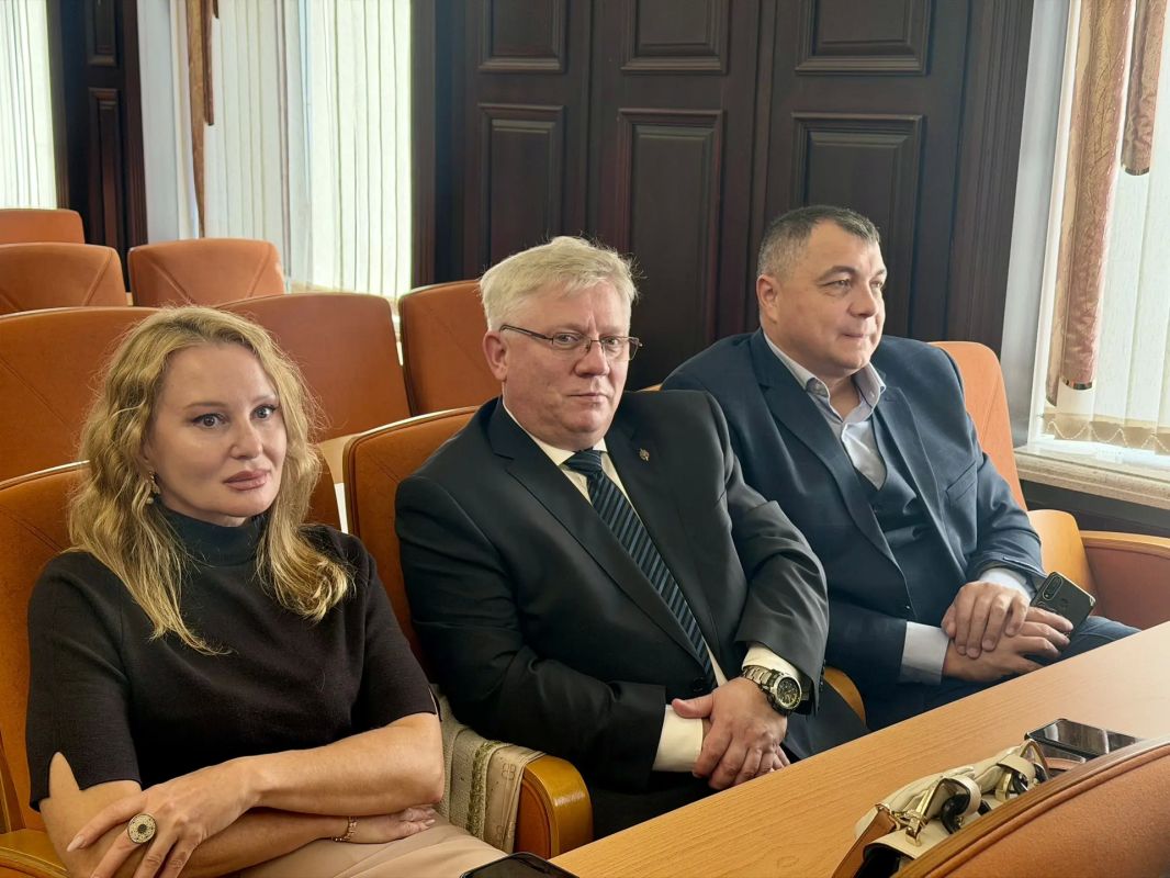В Хабаровском крае наградили лучших сотрудников МФЦ В Хабаровском крае наградили лучших сотрудников МФЦ