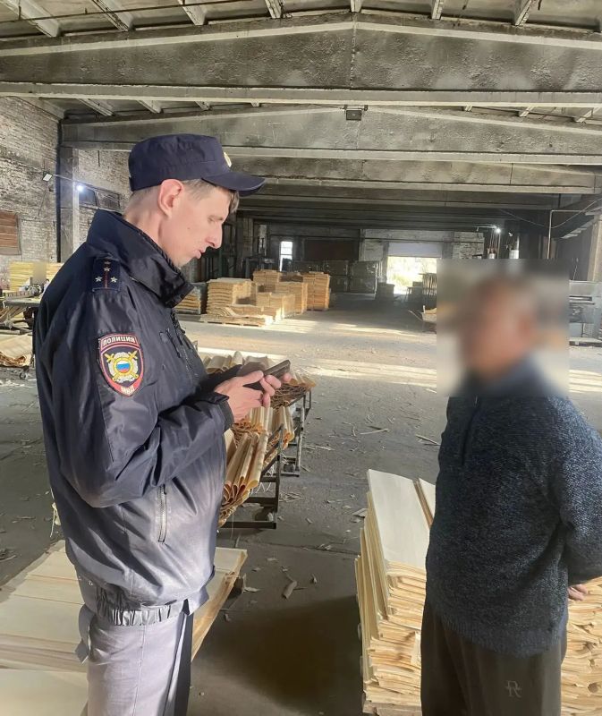 В Нанайском, Комсомольском и имени Лазо районам полицейские провели рейды по проверке соблюдения миграционного законодательства В Нанайском, Комсомольском и имени Лазо районам полицейские провели рейды по проверке соблюдения миграционного законодательства