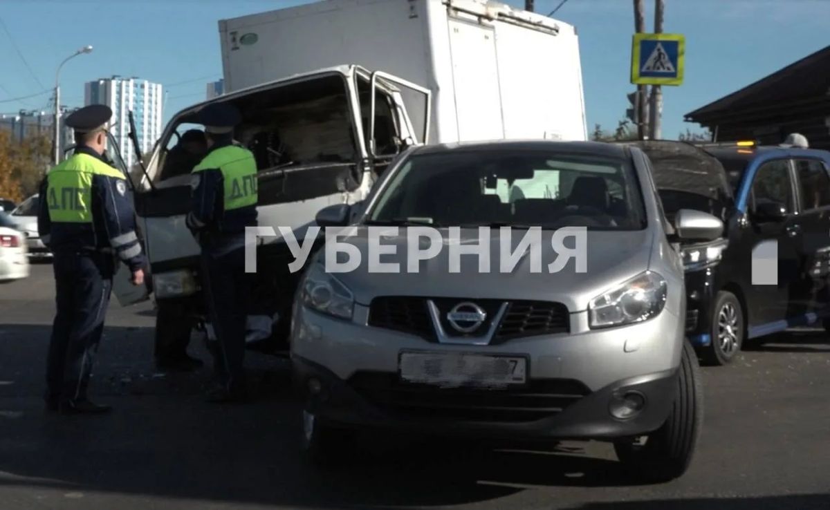 Массовое ДТП в Хабаровске – в аварию попали сразу пять машин Массовое ДТП в Хабаровске – в аварию попали сразу пять машин