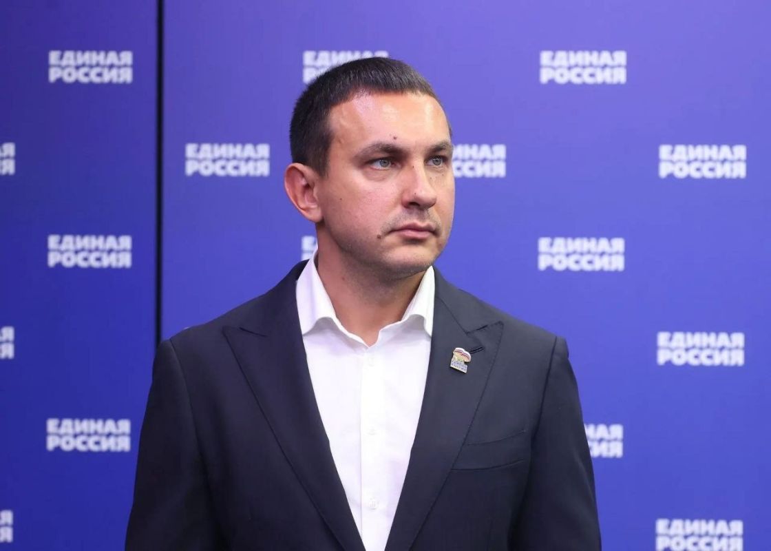 Церемония гашения марки, посвященной Городу трудовой доблести, прошла в Комсомольске-на-Амуре Церемония гашения марки, посвященной Городу трудовой доблести, прошла в Комсомольске-на-Амуре