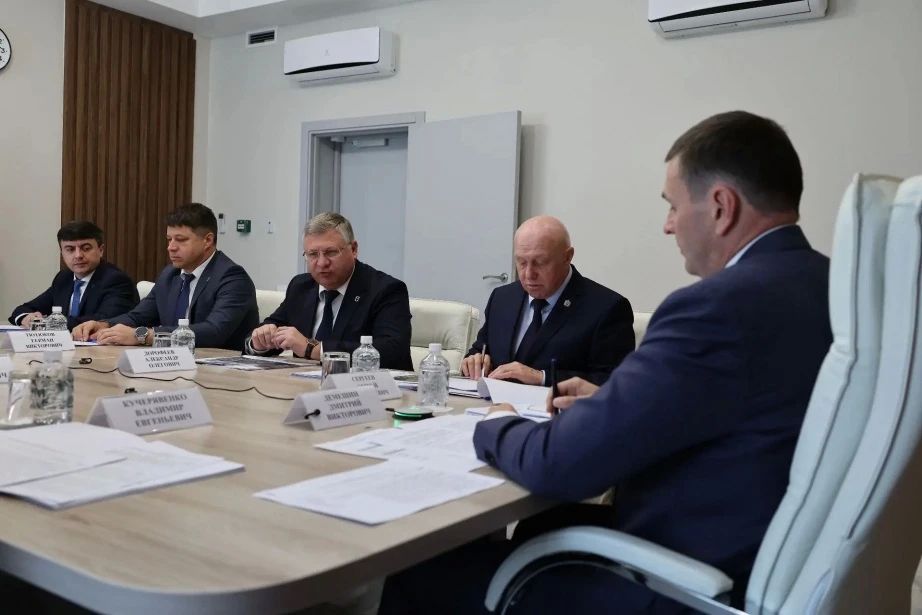 Пансионат для престарелых граждан, благоустроенный детский сад и работающая баня: жители Советской Гавани, Хабаровска и Вяземского получат решение своих вопросов Пансионат для престарелых граждан, благоустроенный детский сад и работающая баня: жители Советской Гавани, Хабаровска и Вяземского получат решение своих вопросов