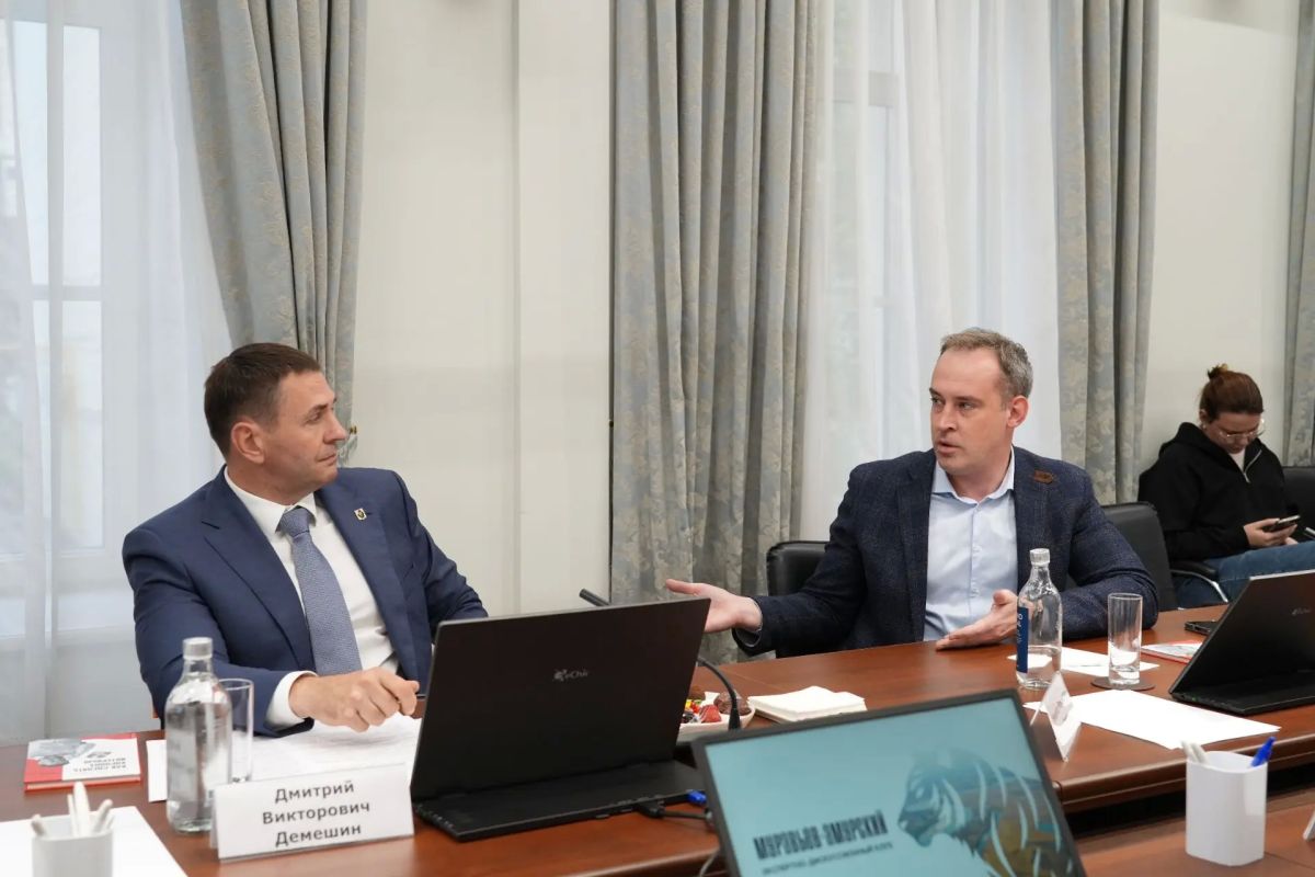 Дмитрий Демешин: Хабаровский край становится центром больших решений, важных для Дальнего Востока и всей России Дмитрий Демешин: Хабаровский край становится центром больших решений, важных для Дальнего Востока и всей России