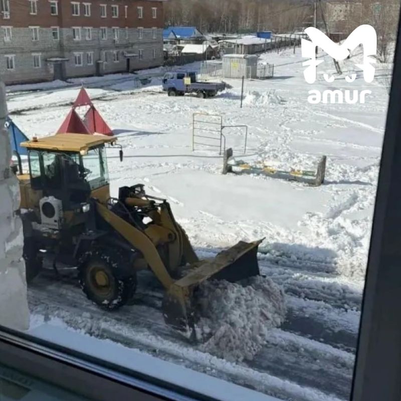 Семь посёлков до сих пор сидят без света после циклона в Хабаровском крае Семь посёлков до сих пор сидят без света после циклона в Хабаровском крае