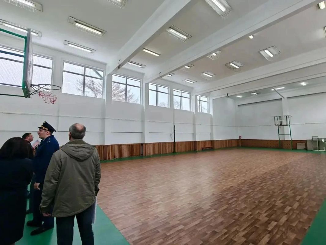После вмешательства надзорного ведомства завершен ремонт школы в поселке Заветы Ильича Хабаровского края После вмешательства надзорного ведомства завершен ремонт школы в поселке Заветы Ильича Хабаровского края