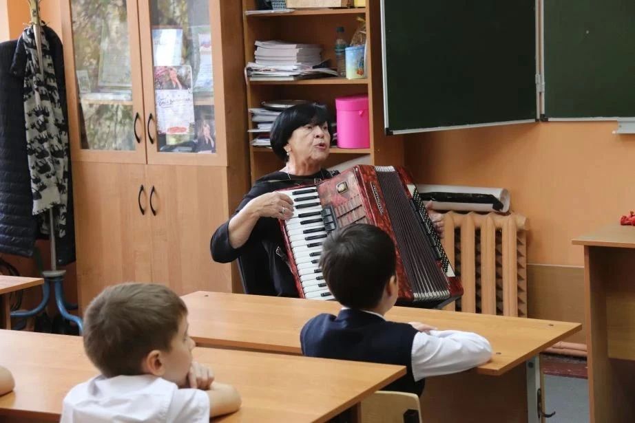 Уроки физики, ИЗО и музыки становятся увлекательнее в школах края благодаря нацпроекту «Молодежь и дети» Уроки физики, ИЗО и музыки становятся увлекательнее в школах края благодаря нацпроекту «Молодежь и дети»