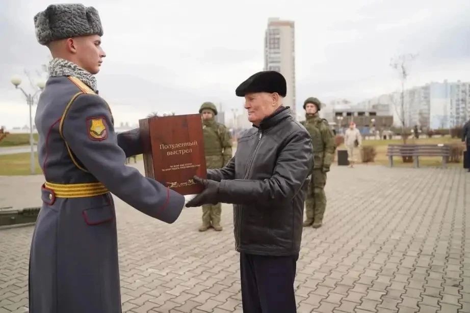 Полуденный выстрел дали в Хабаровске в честь 88-летия края Полуденный выстрел дали в Хабаровске в честь 88-летия края