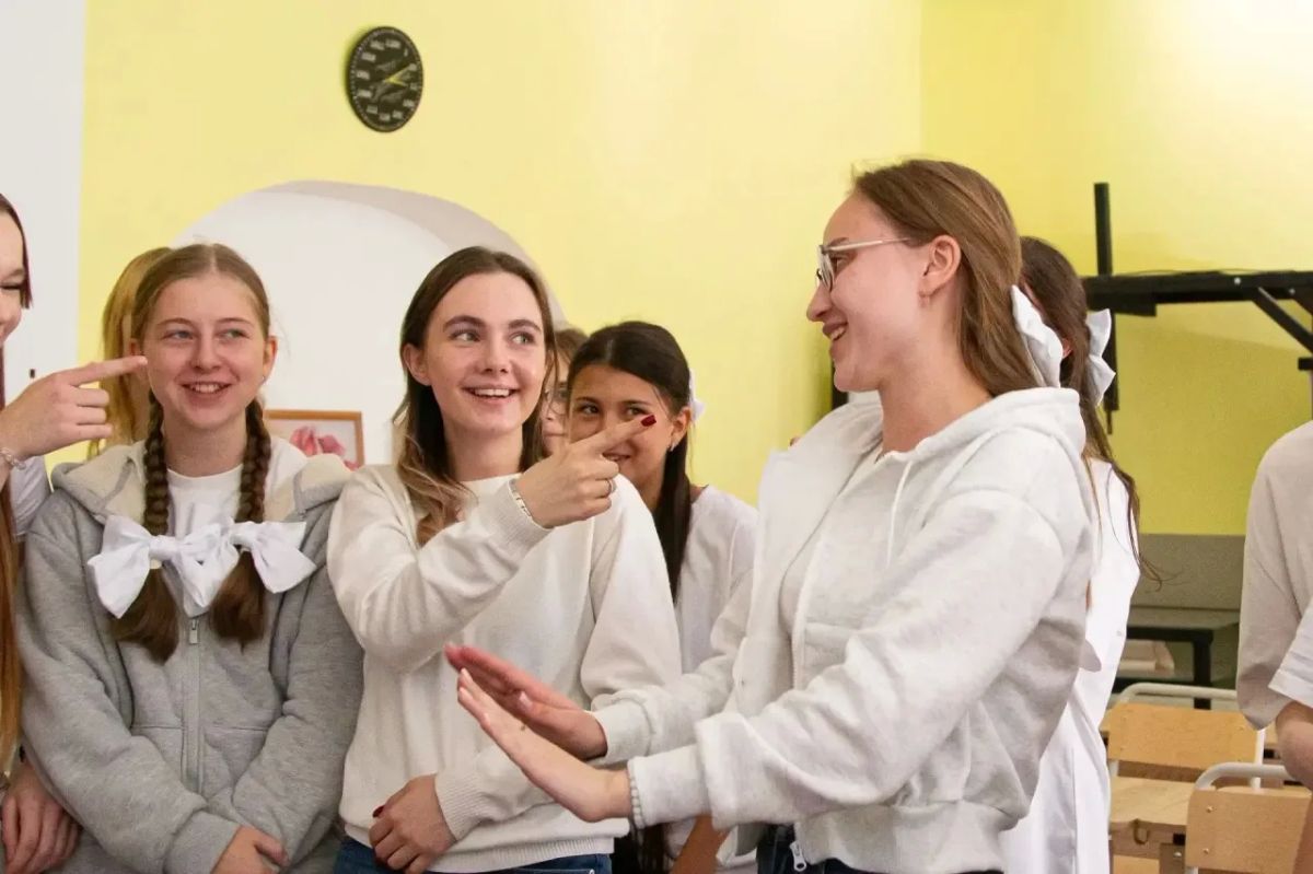 Первокурсники Хабаровского педагогического колледжа официально стали частью большой студенческой семьи Первокурсники Хабаровского педагогического колледжа официально стали частью большой студенческой семьи