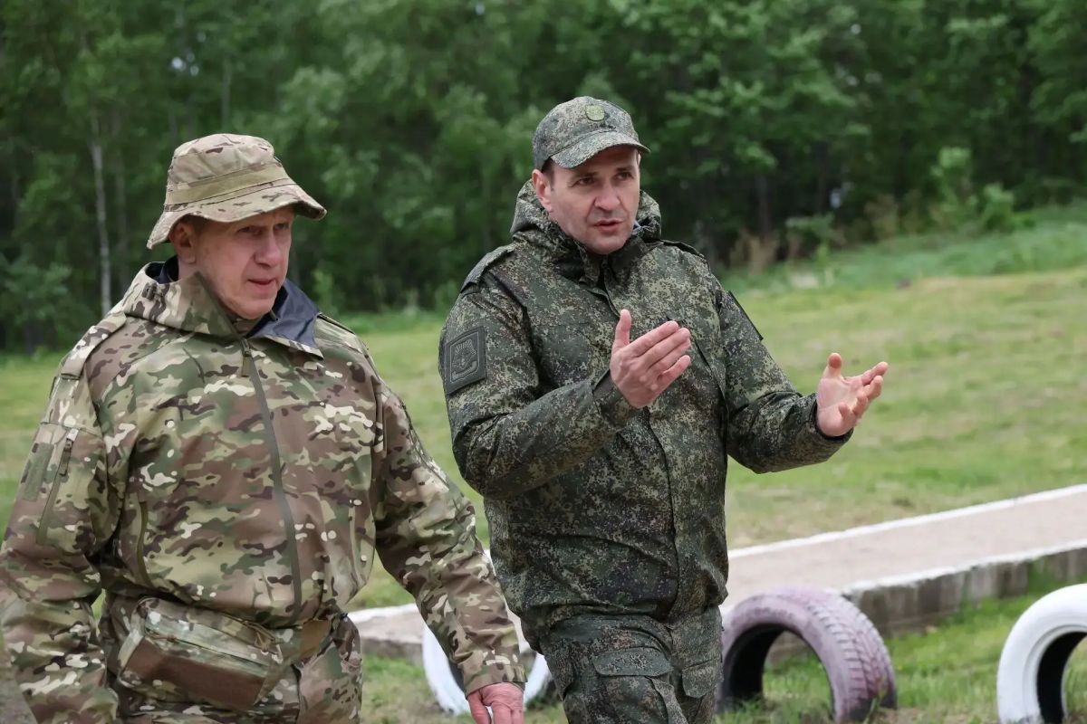 Дмитрий Демешин: Юрий Петрович Трутнев многое сделал для развития Дальнего Востока. Многие годы нам реализовывать курс Президента России Владимира Путина, поддерживал важные для Хабаровского края проекты Дмитрий Демешин: Юрий Петрович Трутнев многое сделал для развития Дальнего Востока. Многие годы нам реализовывать курс Президента России Владимира Путина, поддерживал важные для Хабаровского края проекты