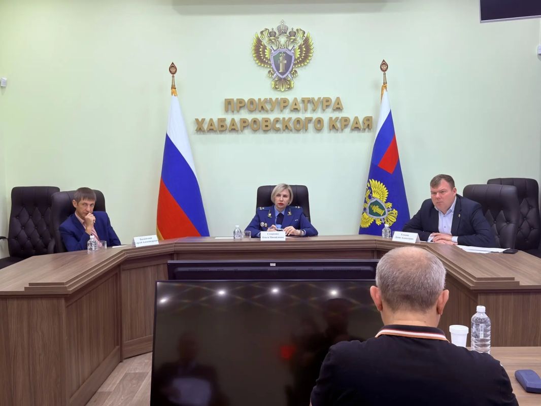 Первый заместитель прокурора Хабаровского края провела личный прием граждан по вопросам отопления и горячего водоснабжения
