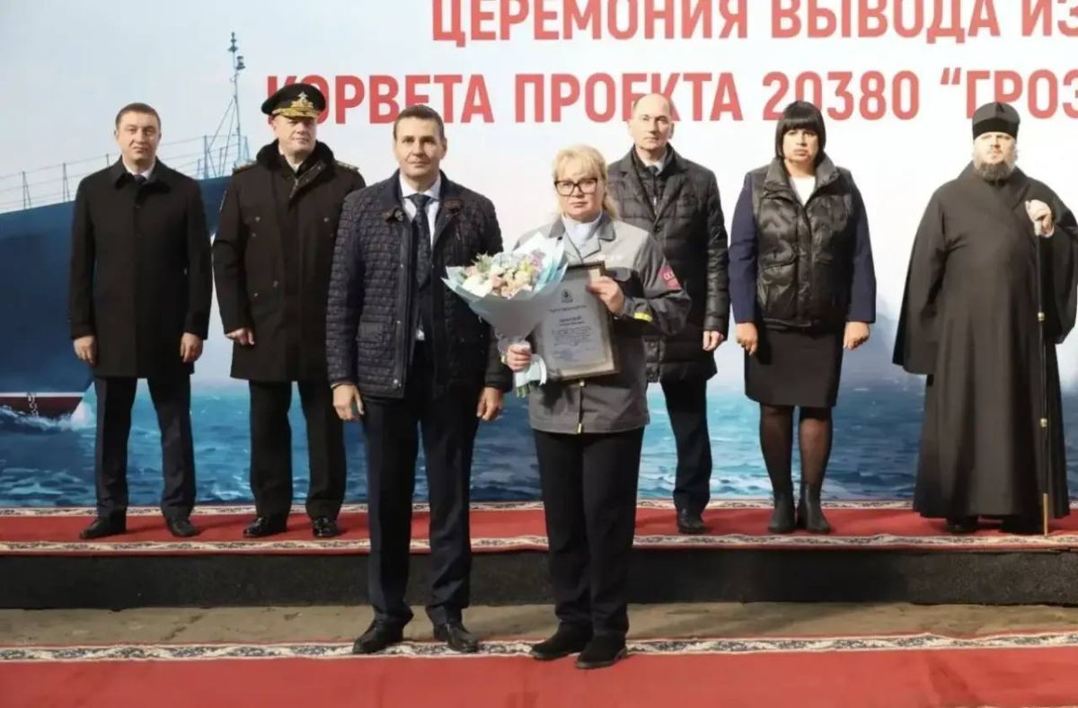 Корвет «Грозный» покинул стапеля Амурского судостроительного завода Корвет «Грозный» покинул стапеля Амурского судостроительного завода