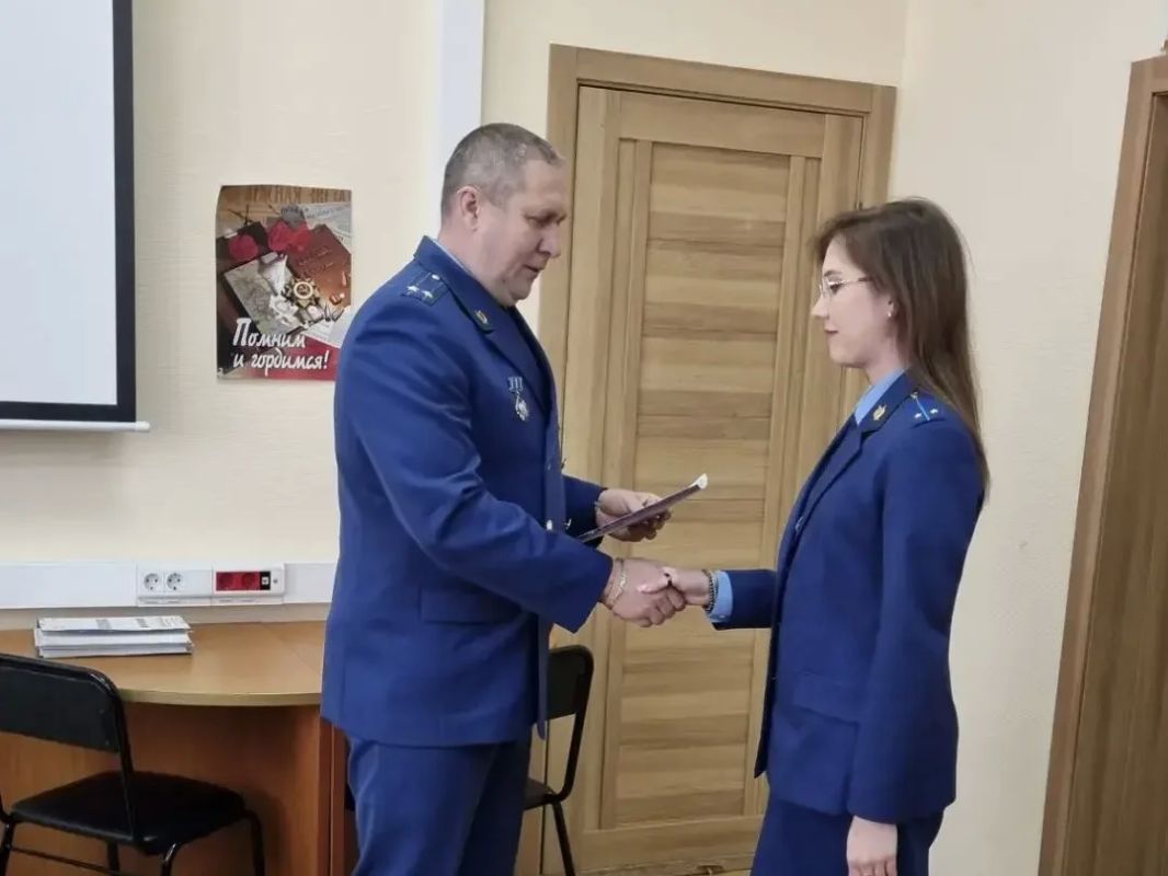В Хабаровске завершились курсы для молодых прокурорских работников по противодействию коррупции В Хабаровске завершились курсы для молодых прокурорских работников по противодействию коррупции