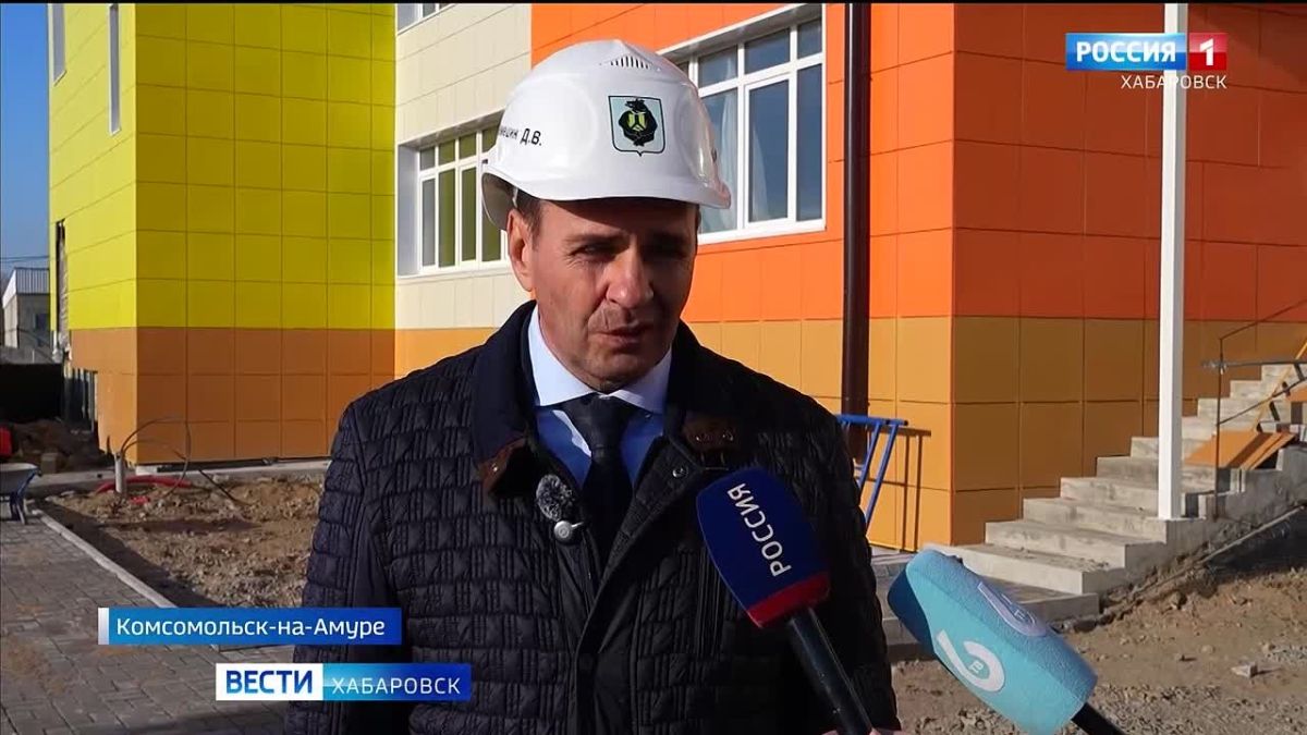 Дмитрий Демешин проверил готовность детсада в микрорайоне «Парус» Города юности