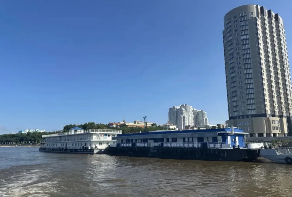 Речной пункт пропуска в Хабаровске приостанавливает работу до весны 2027 года