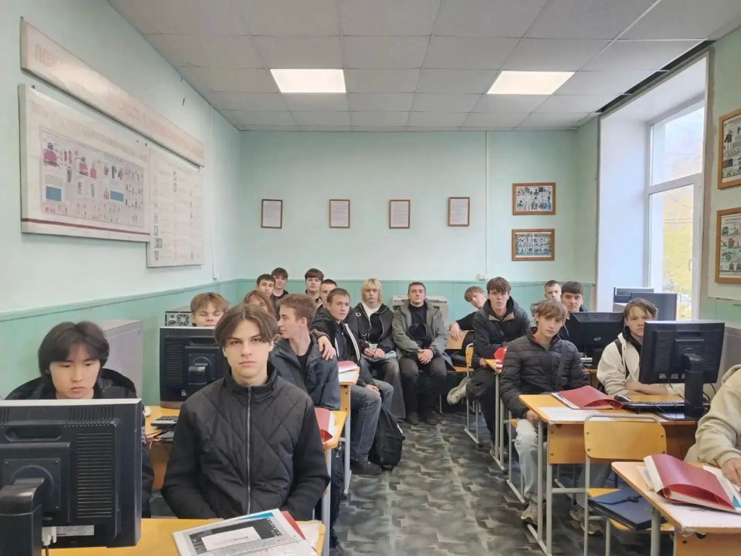 Как устроен судостроительный завод изнутри и где начинается путь будущего корабля? Как устроен судостроительный завод изнутри и где начинается путь будущего корабля?