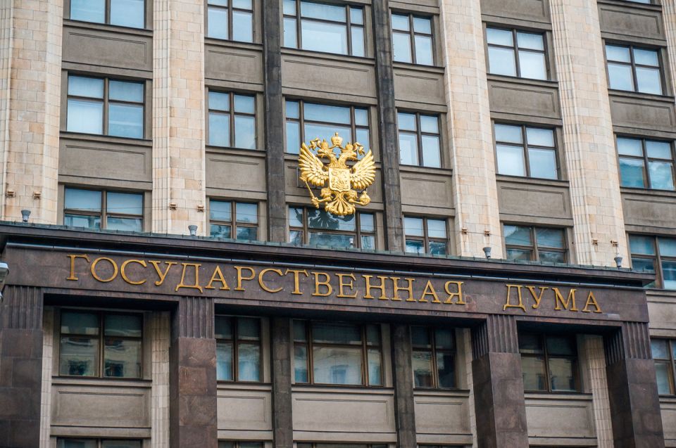 Как зимняя темнота влияет на рабочий график: регионы получат право сдвигать начало рабочего дня