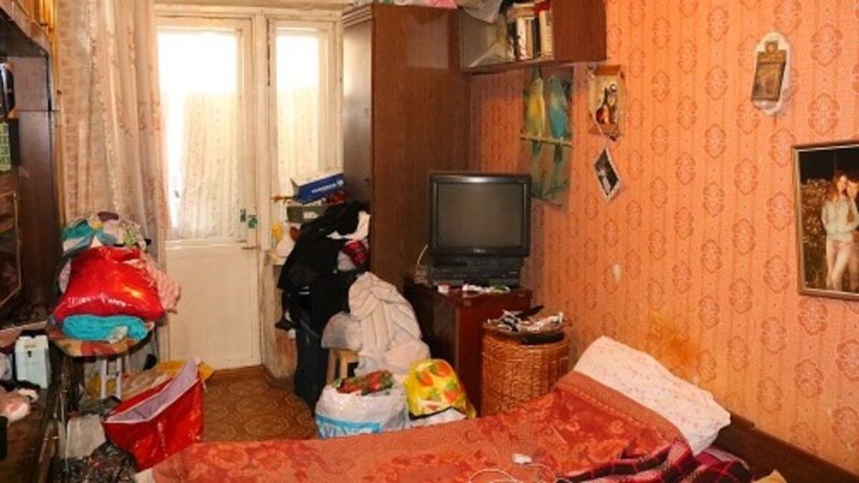 Почему некоторые люди предпочитают жить в разрухе, даже имея приличный доход?