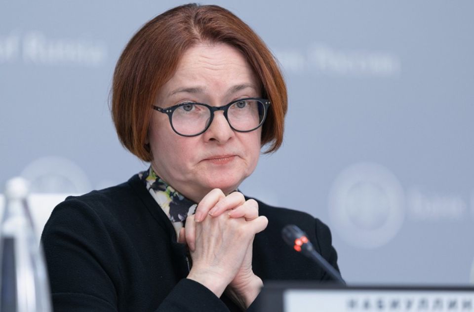 Почему Центробанк не виноват в экономических неурядицах: взгляд на настоящие проблемы