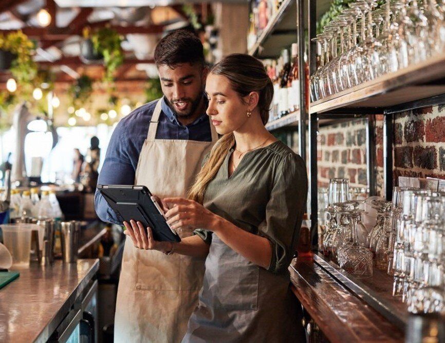 Тайны общепита: Почему проверяющие Роспотребнадзора выбирают заведения с насекомыми?