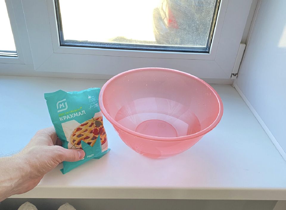 Как быстро и эффективно очистить окна с помощью крахмала