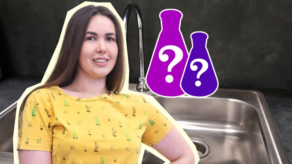 Жирная пленка в раковине вмиг растворится: налет смоет смесь из двух компонентов