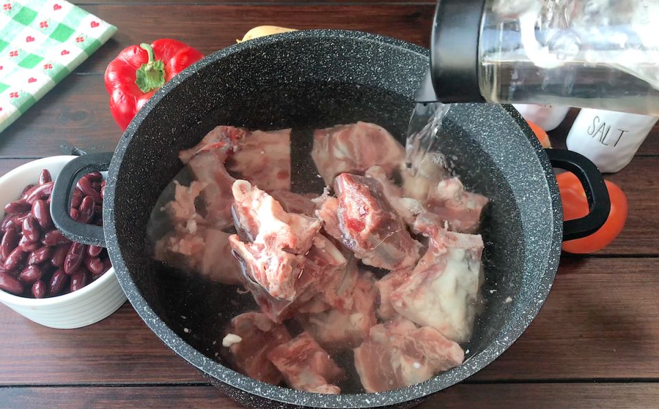 Суп с бараниной и фасолью: вкус домашнего уюта