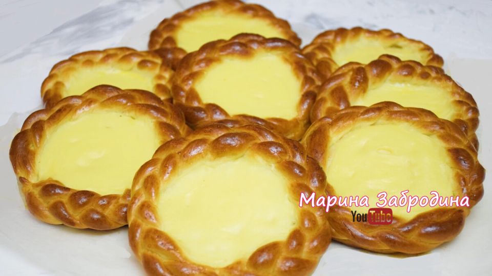Нежные булочки с заварным кремом: простой рецепт без яиц
