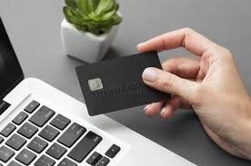 Как карты могут быть заблокированы за долги: что нужно знать