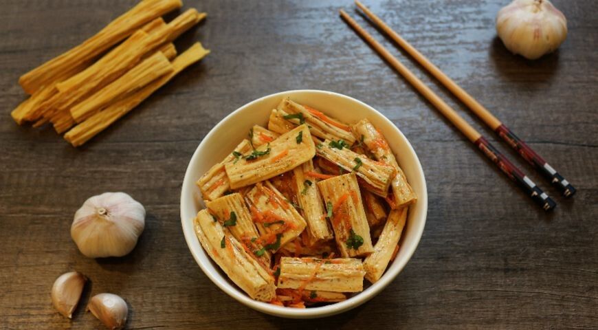 Корейская спаржа: Как соевая пенка запутала людей