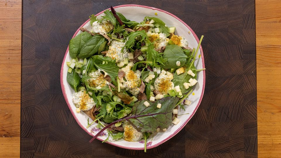 Салат мечты: подача индейки с неожиданными ингредиентами