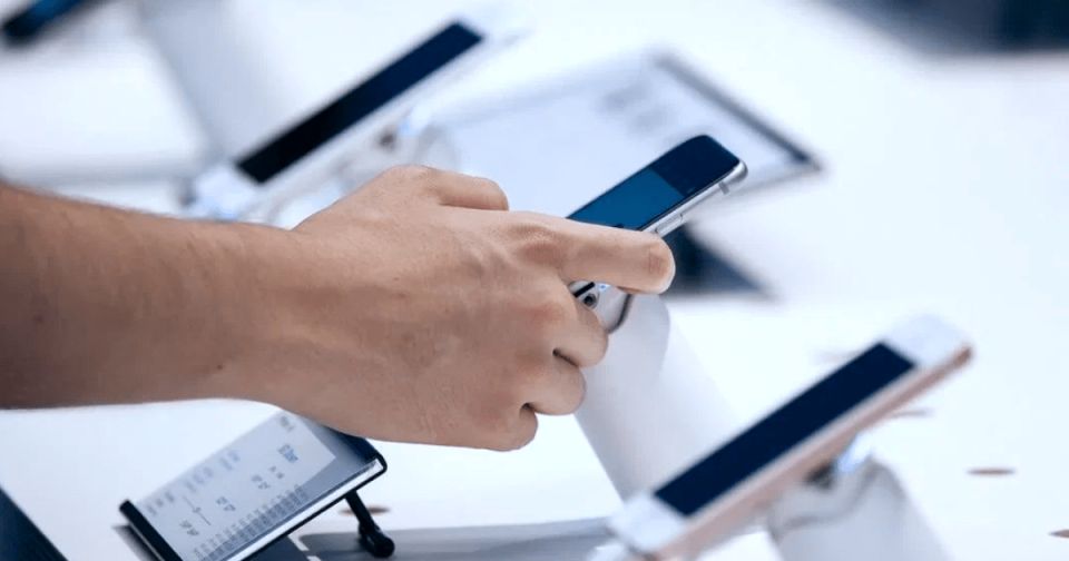 Покупка нового смартфона: стоит ли спешить?