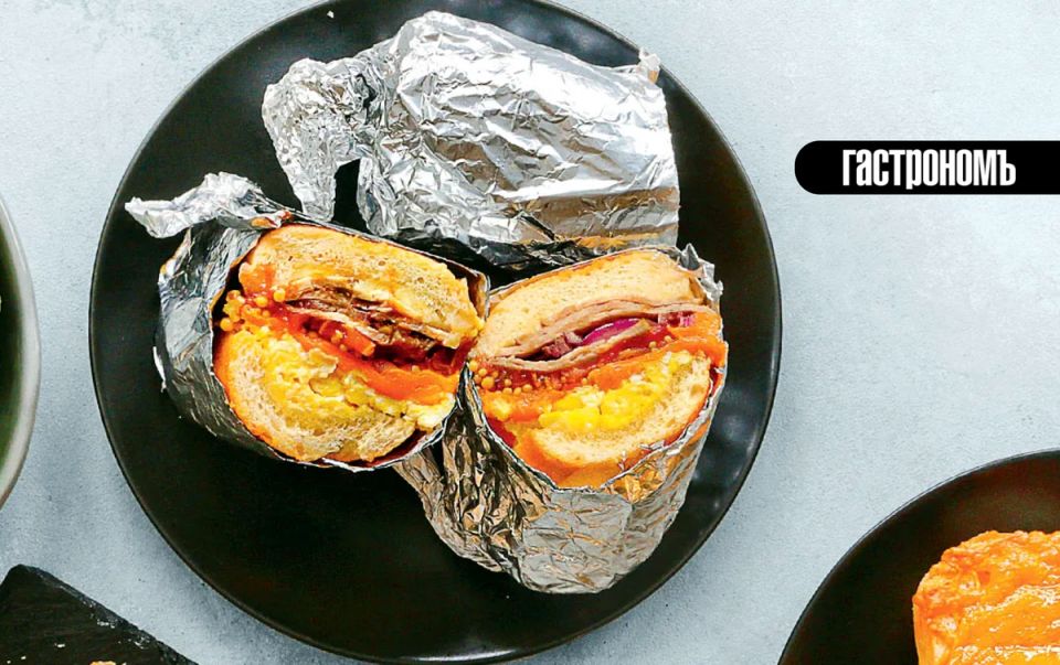 Питательный яичный сэндвич для быстрого завтрака