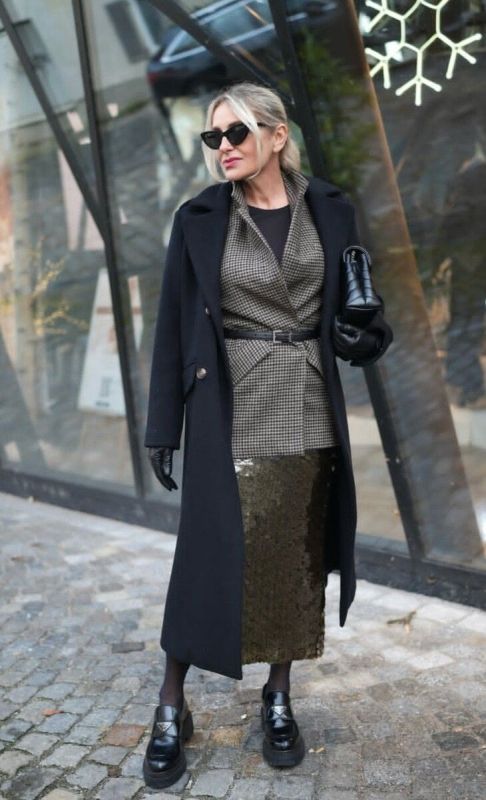 Как стильно выглядеть после 50: лучшие образы для уверенных женщин